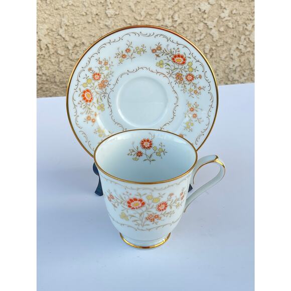 Noritake "Inspiration" tea cup and saucer set, pattern number 2607 - Picture 2 of 6